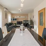 Six Bedroom House With Pool